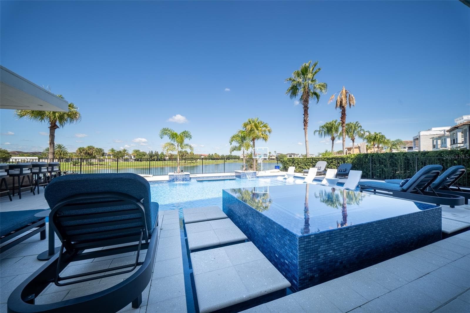 Single Family Residence at 900 GOLDEN BEAR DR, REUNION, photo 13 of 97