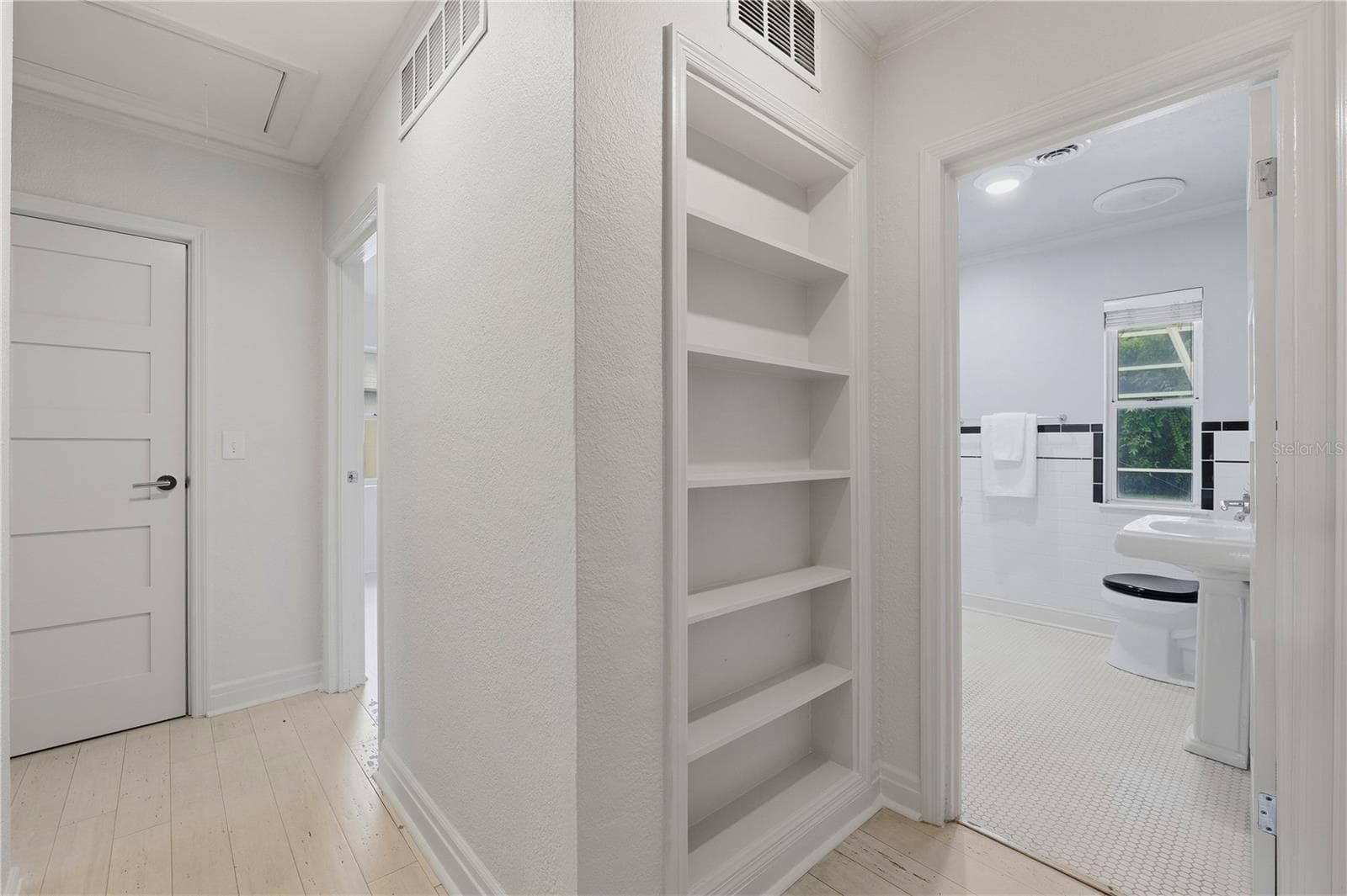 Single Family Residence at 1361 PINELLAS RD, BELLEAIR, photo 38 of 61