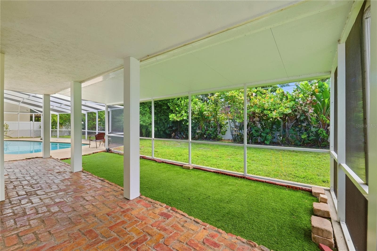 Single Family Residence at 1361 PINELLAS RD, BELLEAIR, photo 50 of 61