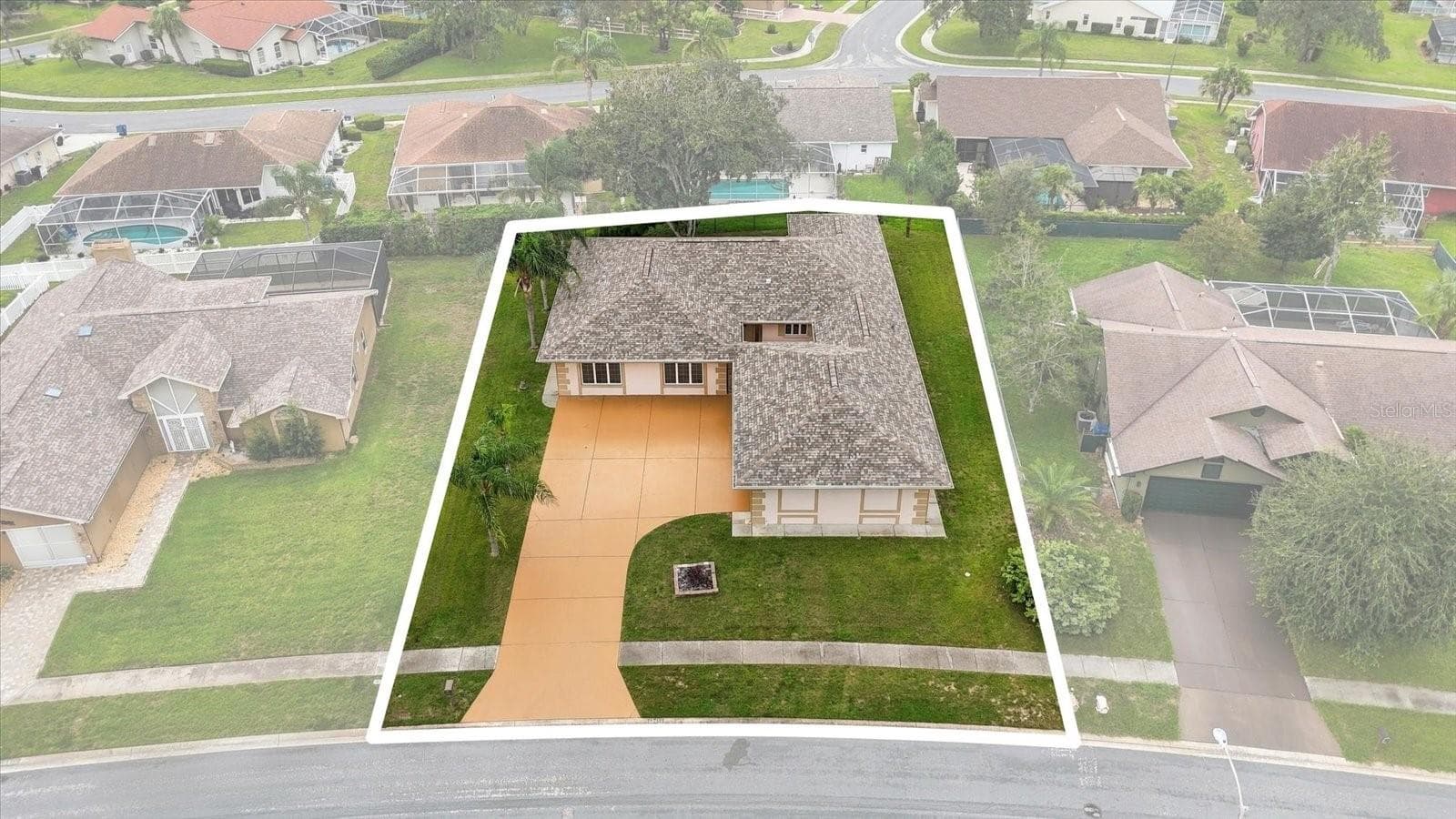 10404 SANDTRAP DR