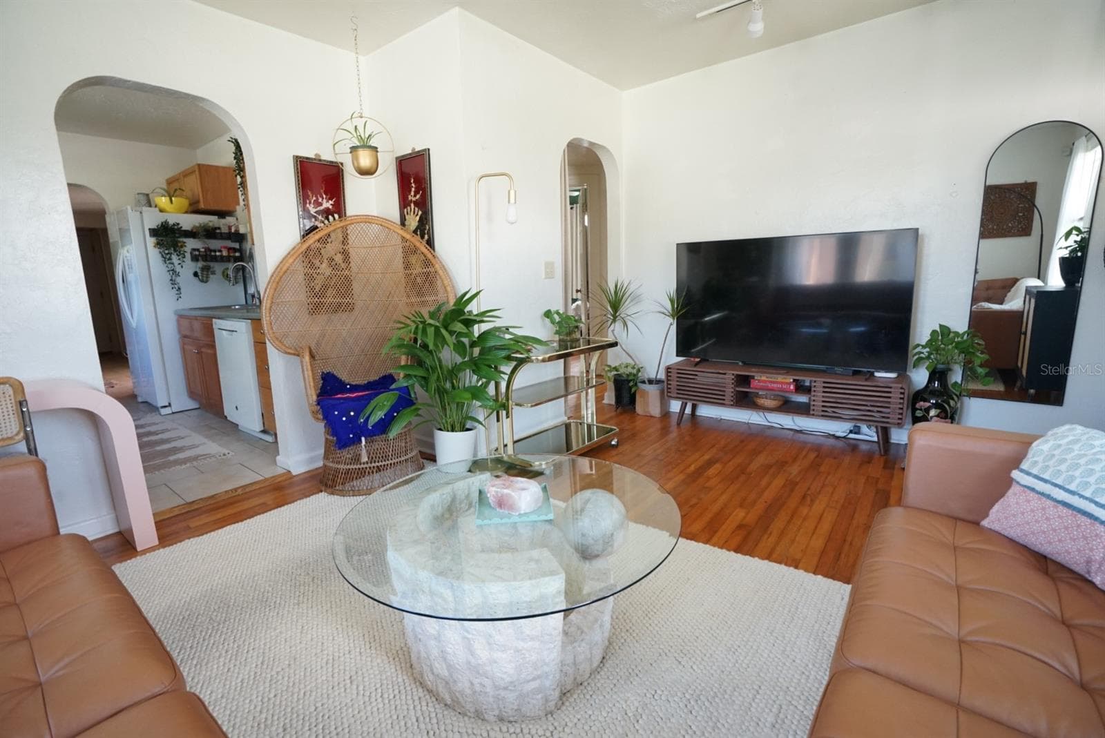 Single Family Residence at 145 NE LINCOLN CIR N, ST PETERSBURG, photo 9 of 51