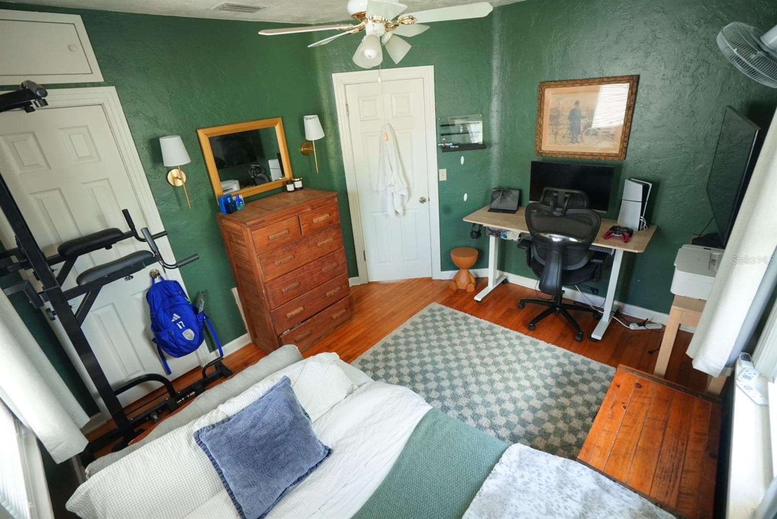 Single Family Residence at 145 NE LINCOLN CIR N, ST PETERSBURG, photo 26 of 51