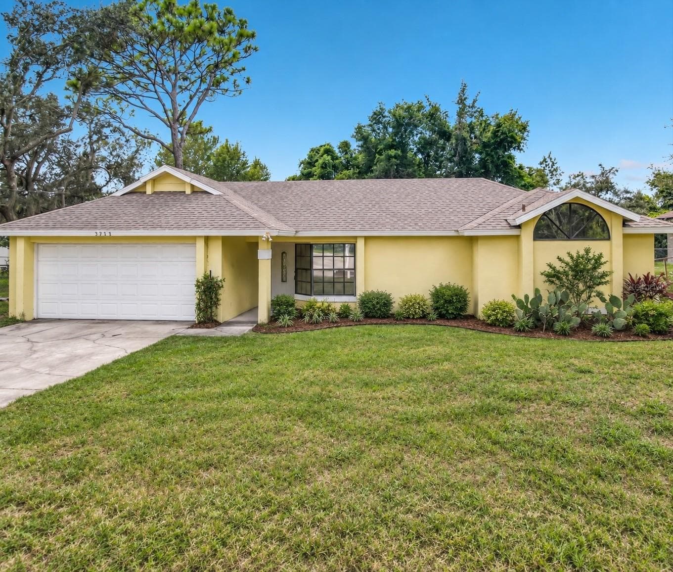 3208 LAKE HELEN OSTEEN RD