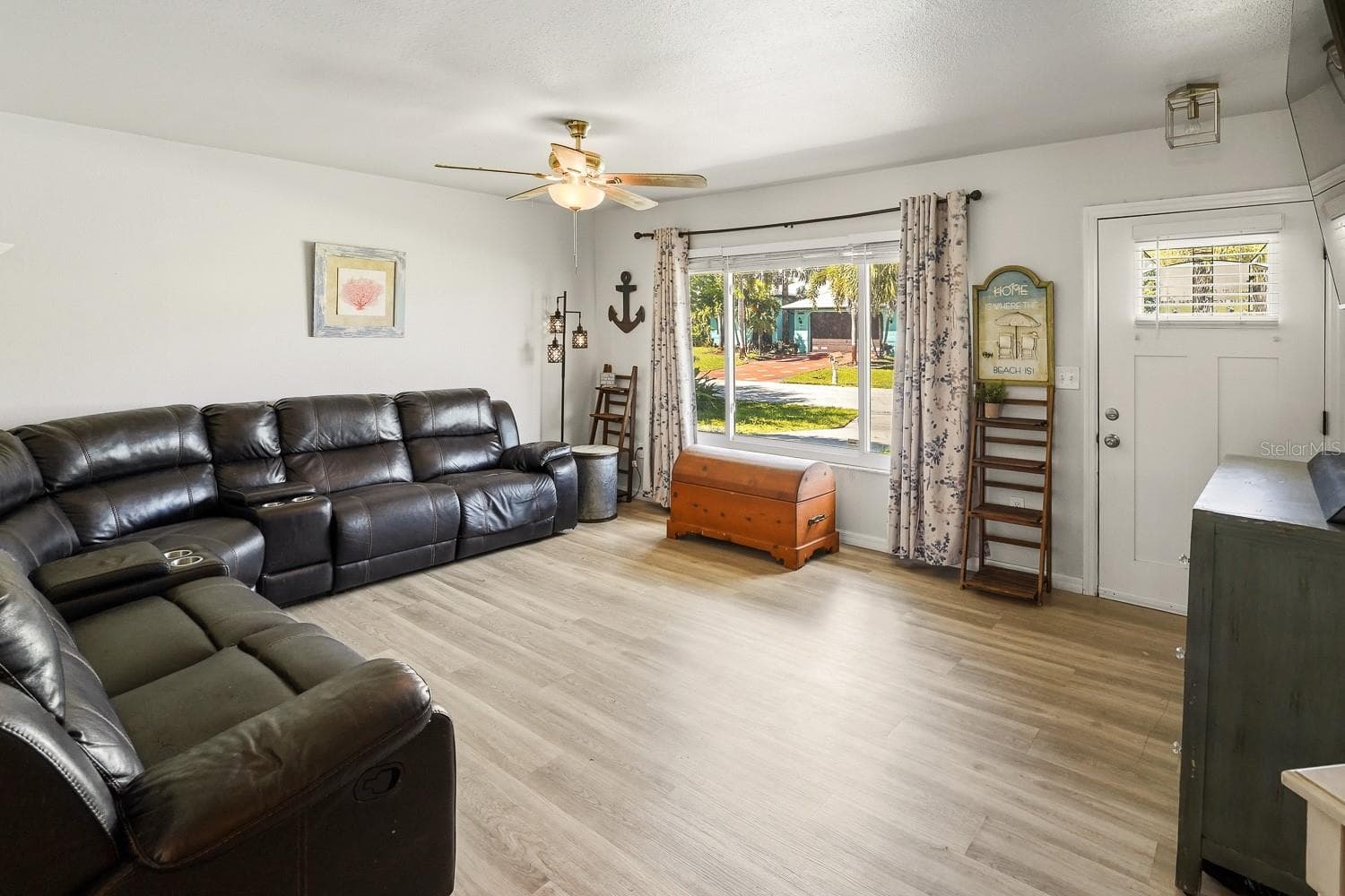 Single Family Residence at 18663 KERRVILLE CIR, PORT CHARLOTTE, photo 9 of 49