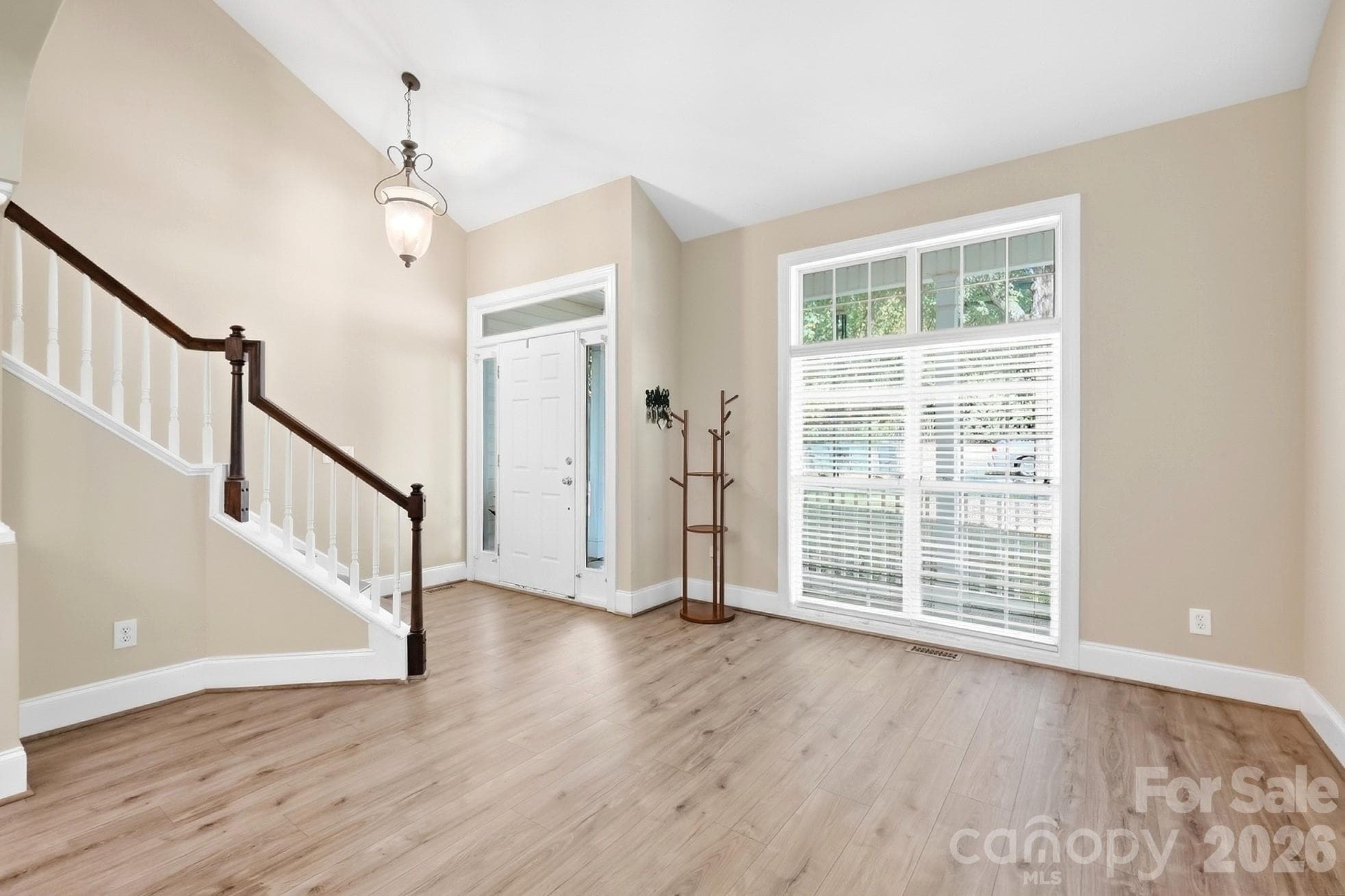 Single Family Residence at 14010 Wild Elm Road, Charlotte, photo 12 of 40