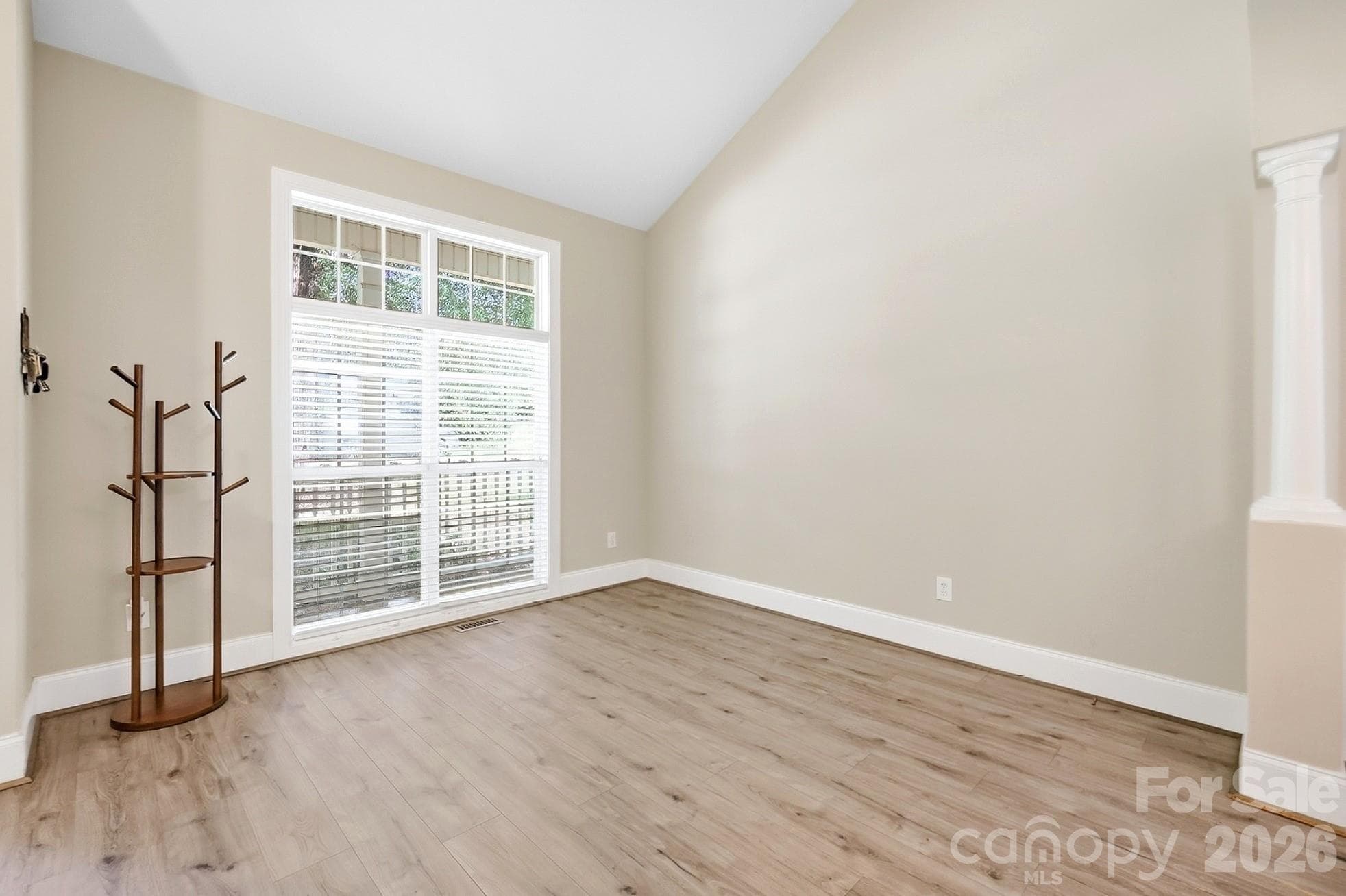Single Family Residence at 14010 Wild Elm Road, Charlotte, photo 13 of 40