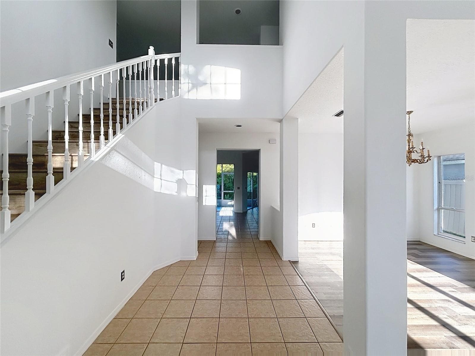 Single Family Residence at 9122 ROCKROSE DR, TAMPA, photo 5 of 32