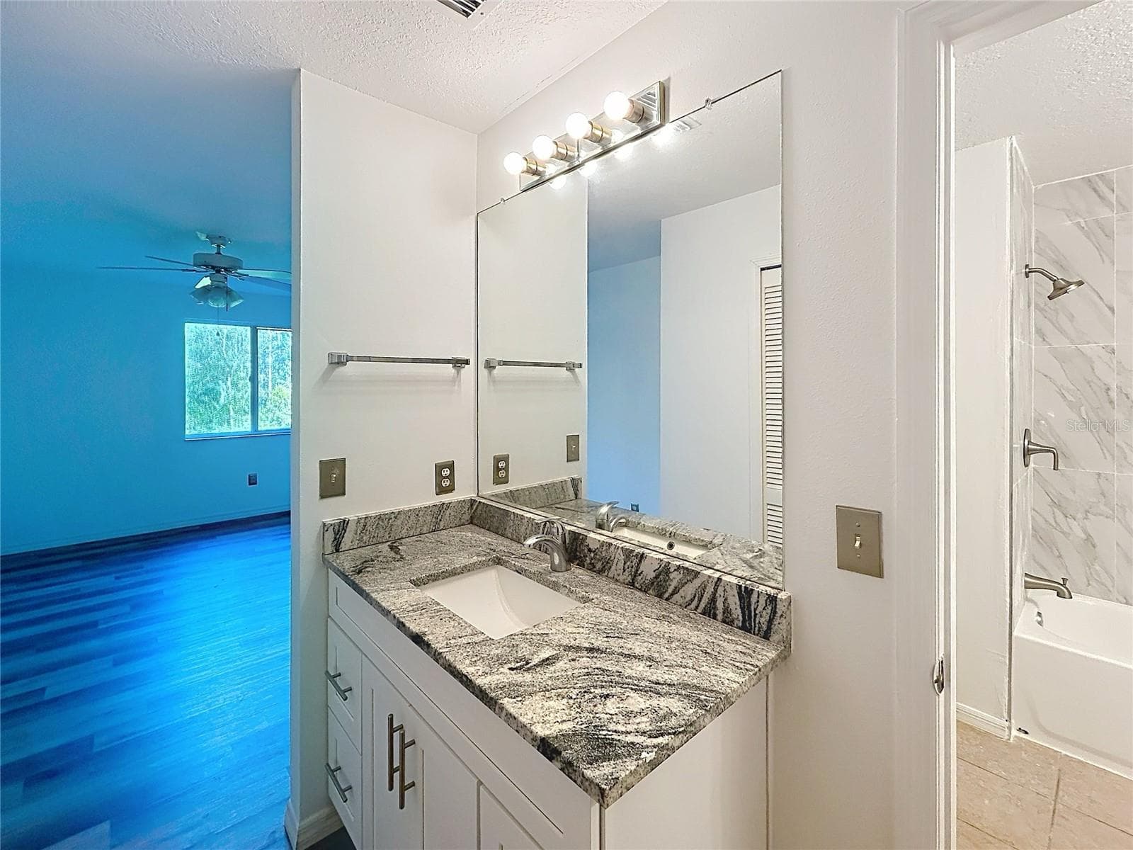 Single Family Residence at 9122 ROCKROSE DR, TAMPA, photo 22 of 32
