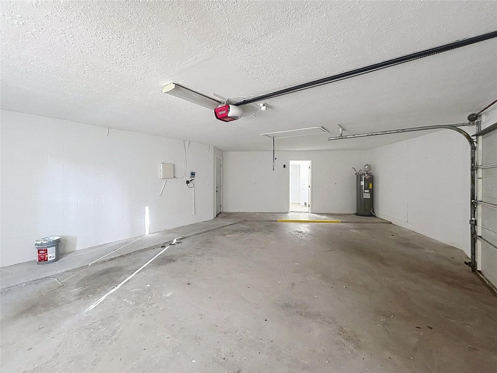Single Family Residence at 9122 ROCKROSE DR, TAMPA, photo 26 of 32