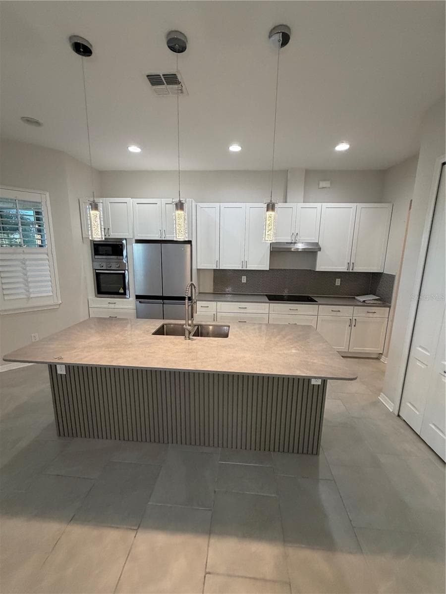 Single Family Residence at 13183 WOODFORD ST, ORLANDO, photo 10 of 37