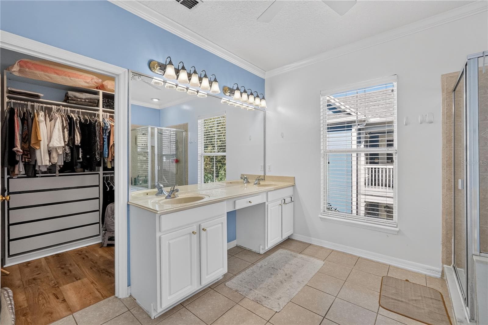 Single Family Residence at 902 WATERSIDE DR, CELEBRATION, photo 22 of 52