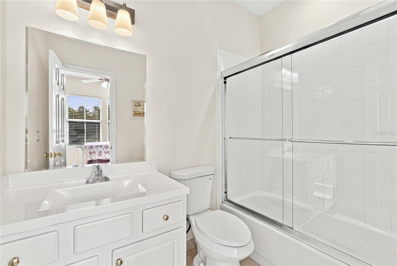 Single Family Residence at 902 WATERSIDE DR, CELEBRATION, photo 29 of 52