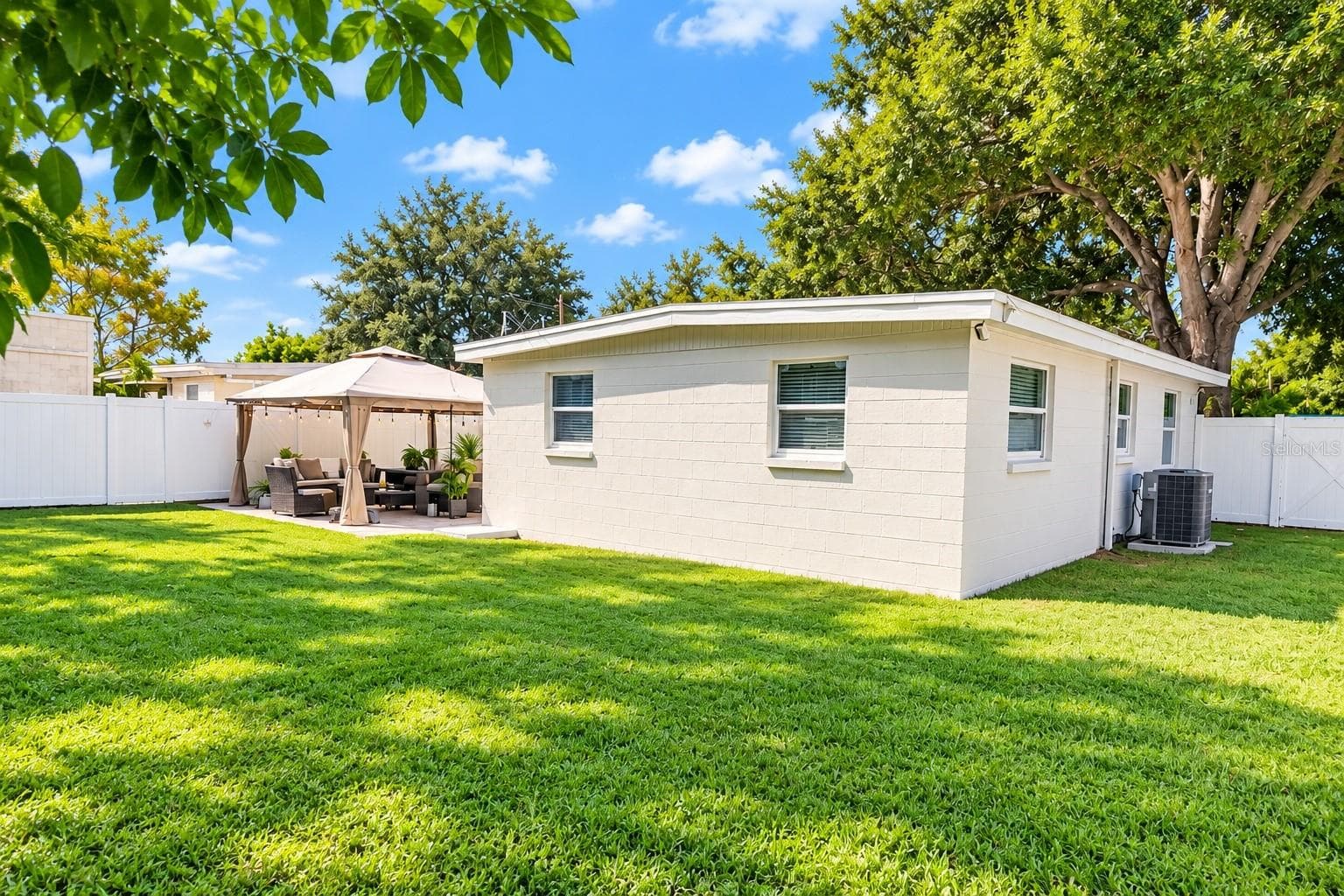 Generous outdoor space with room to explore adding a future pool. - 8514 93RD AVE, SEMINOLE