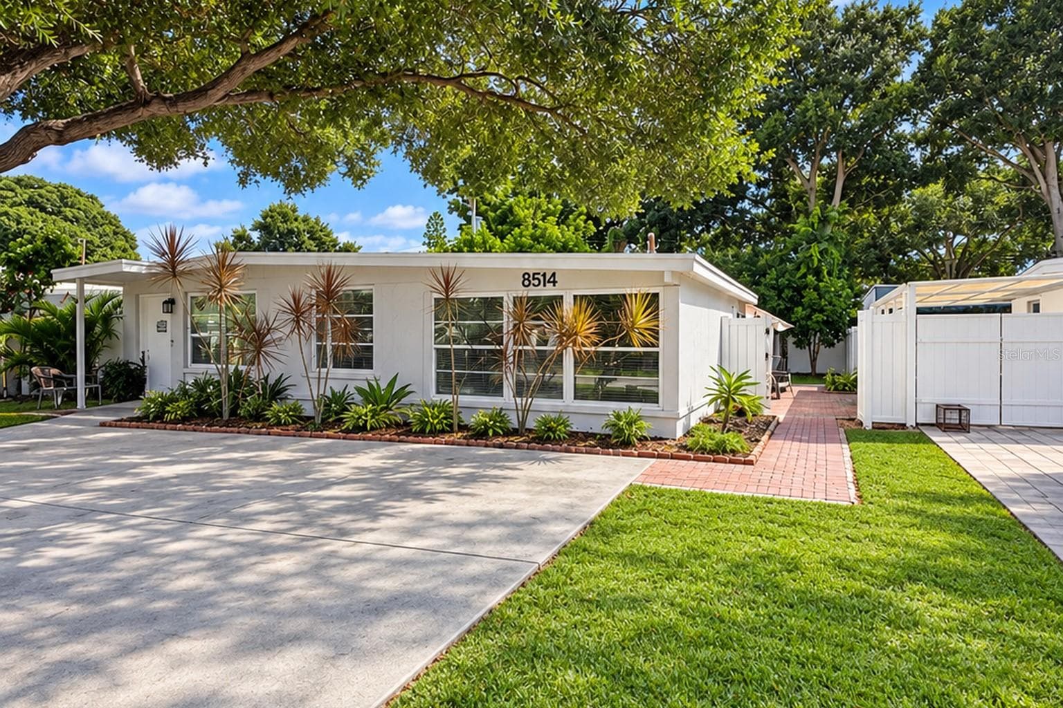 No HOA provides additional flexibility for homeowners. - 8514 93RD AVE, SEMINOLE
