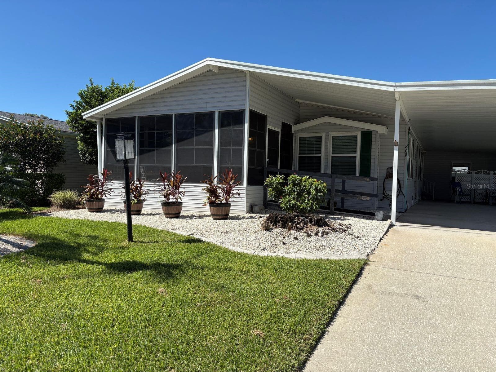809 STARBOARD AVE