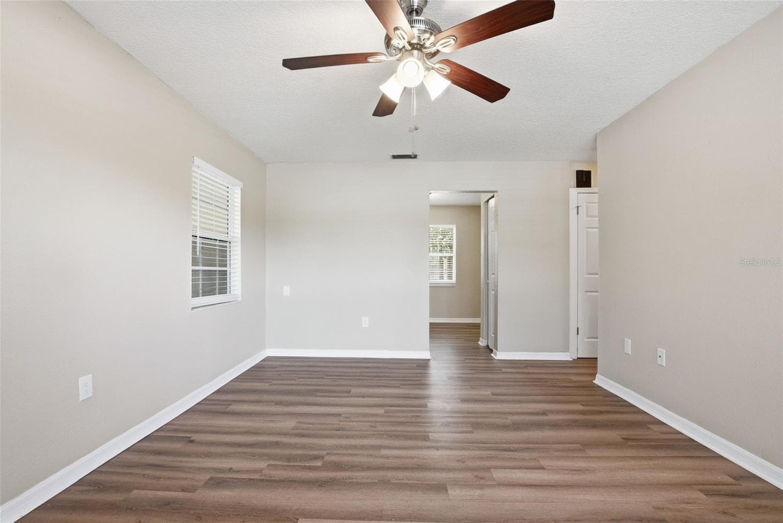 Single Family Residence at 1317 BRAEBURY DR, LEESBURG, photo 10 of 30