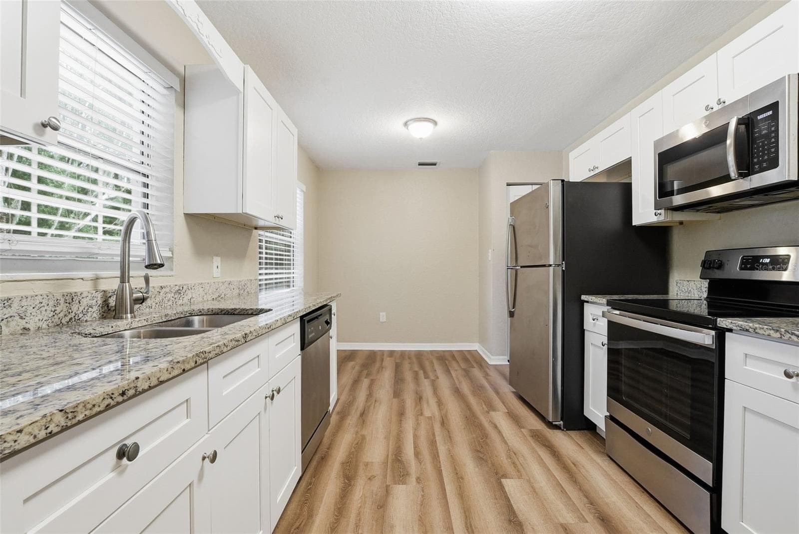 Single Family Residence at 1317 BRAEBURY DR, LEESBURG, photo 12 of 30