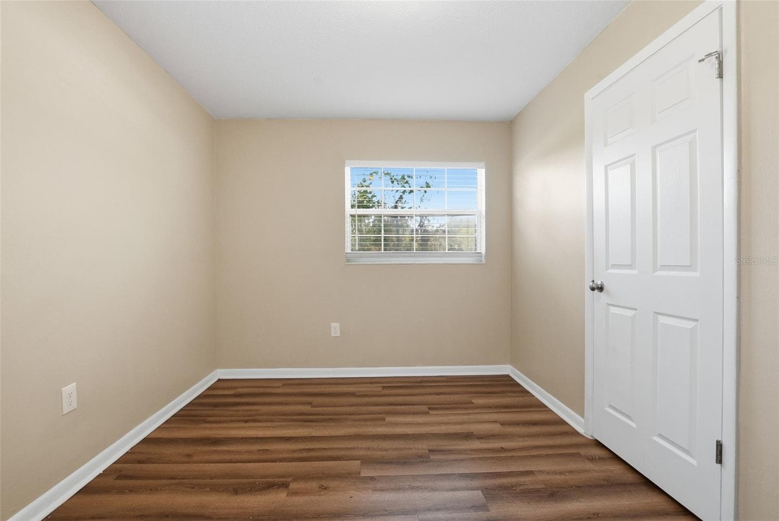 Single Family Residence at 1317 BRAEBURY DR, LEESBURG, photo 15 of 30