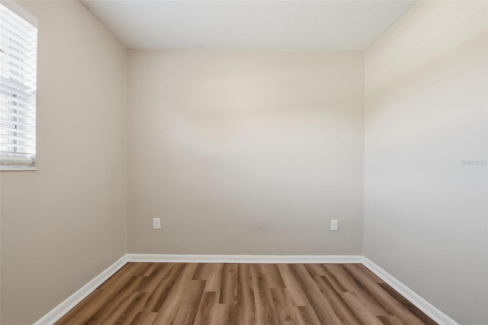 Single Family Residence at 1317 BRAEBURY DR, LEESBURG, photo 17 of 30