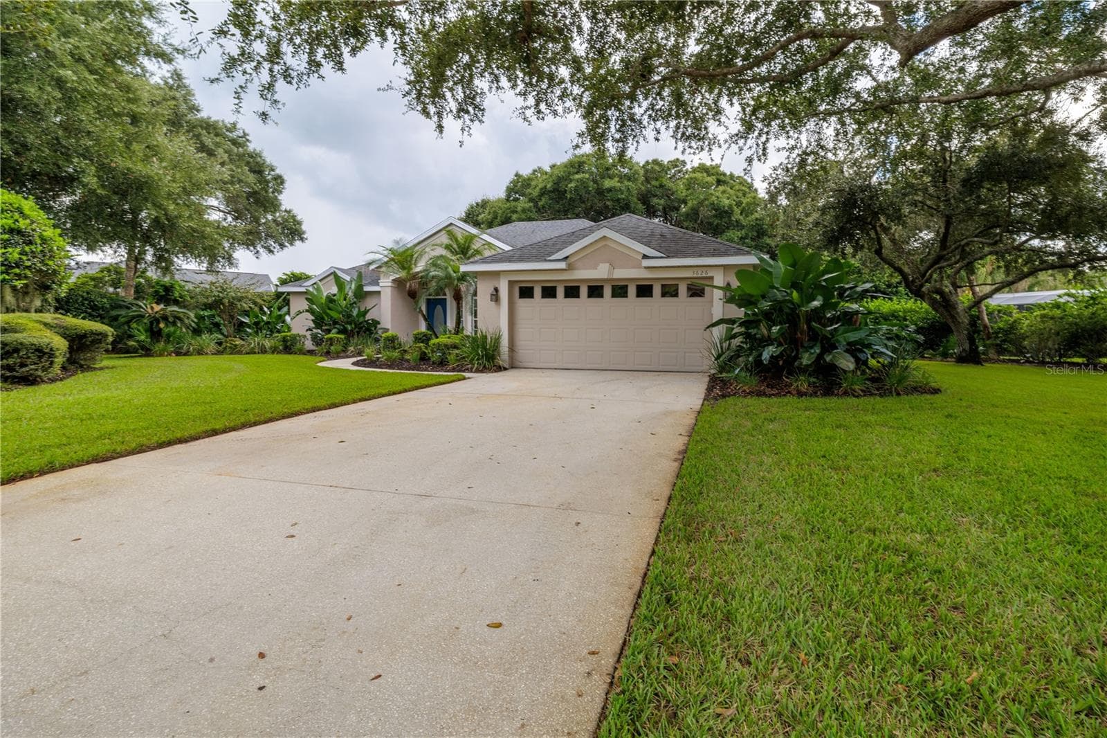 Driveway - 3626 MALLOW DR, ORMOND BEACH