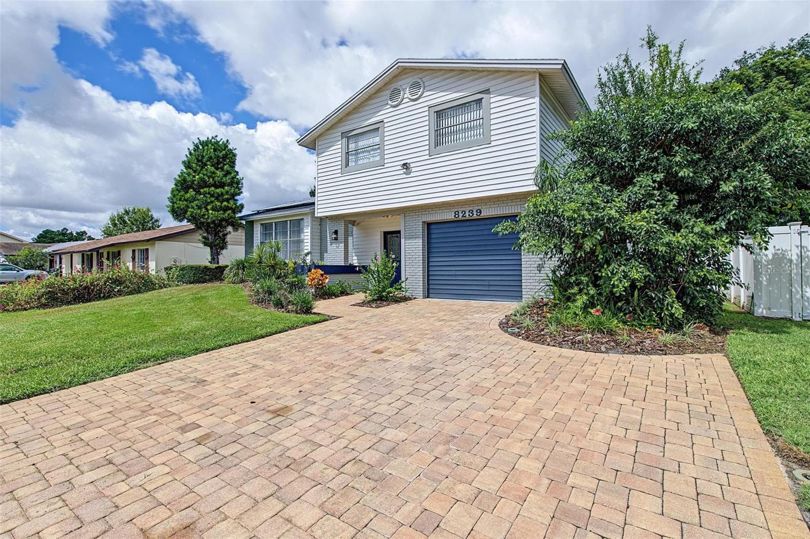 Single Family Residence at 8239 VASSAR CIR, TAMPA, photo 2 of 35
