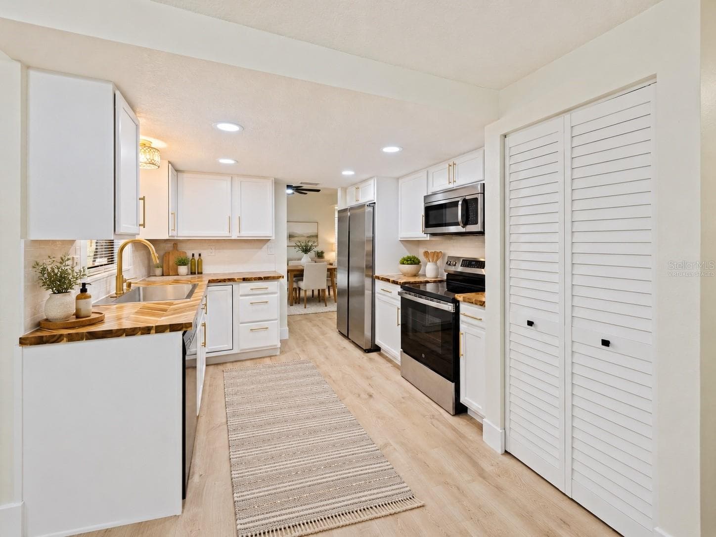 Virtually Staged Image - 1671 CASTLEWOOD LN, PALM HARBOR
