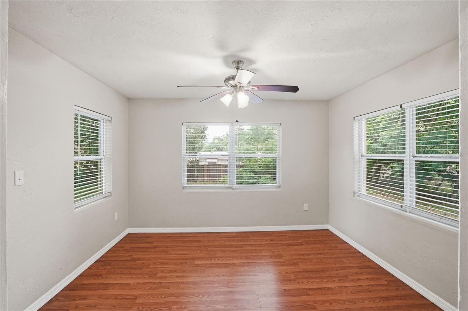 Single Family Residence at 2213 N HIAWASSEE RD, ORLANDO, photo 16 of 31