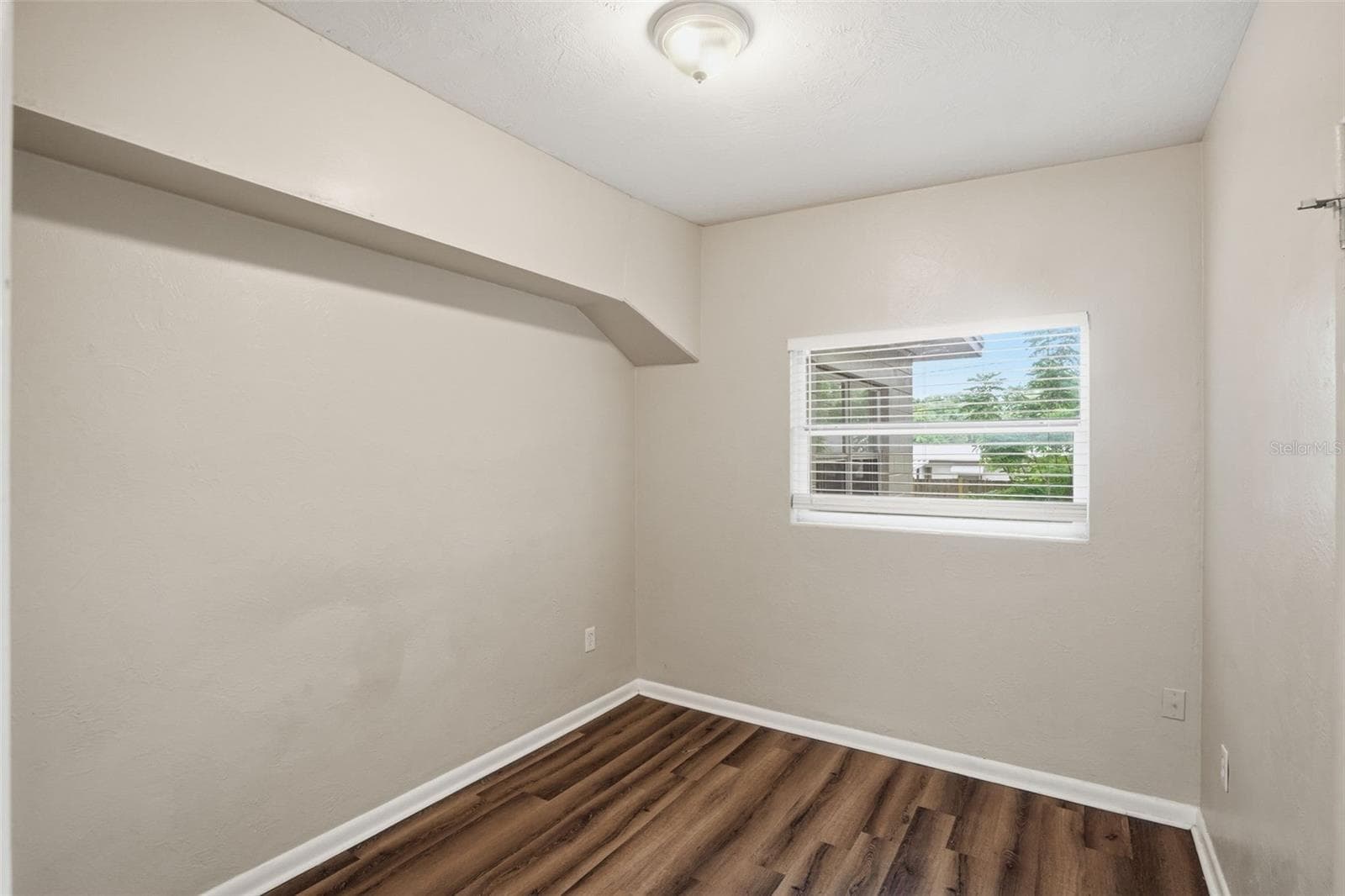 Single Family Residence at 2213 N HIAWASSEE RD, ORLANDO, photo 17 of 31