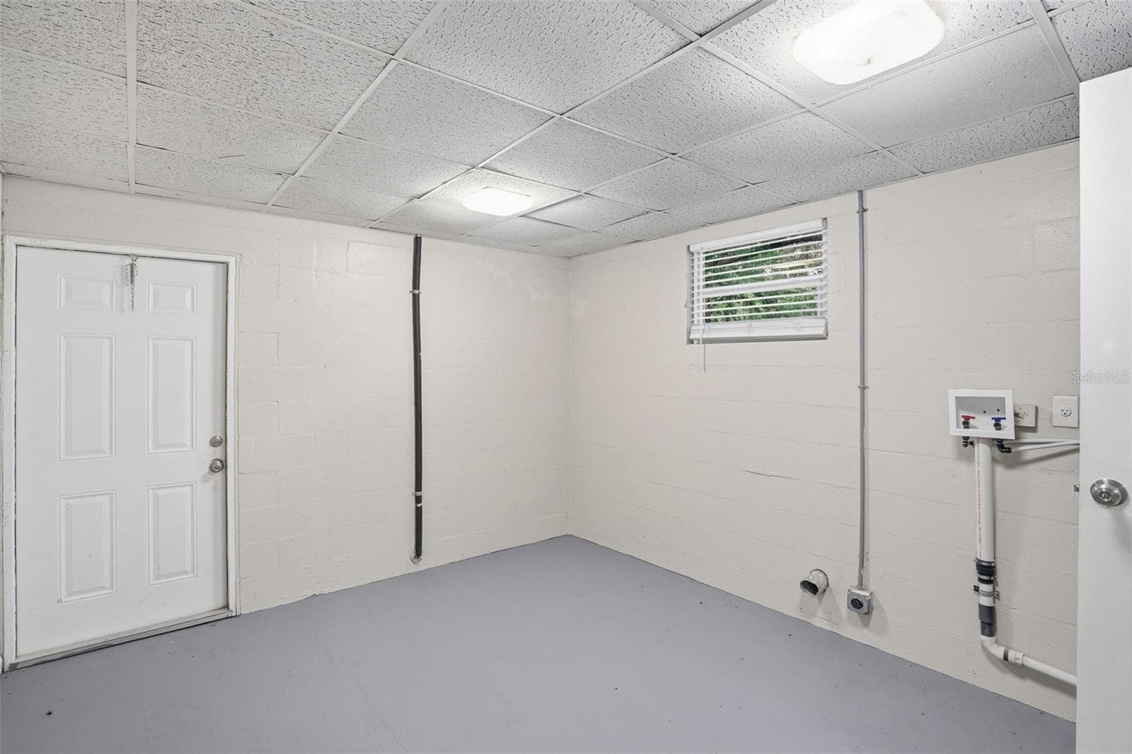 Single Family Residence at 2213 N HIAWASSEE RD, ORLANDO, photo 26 of 31