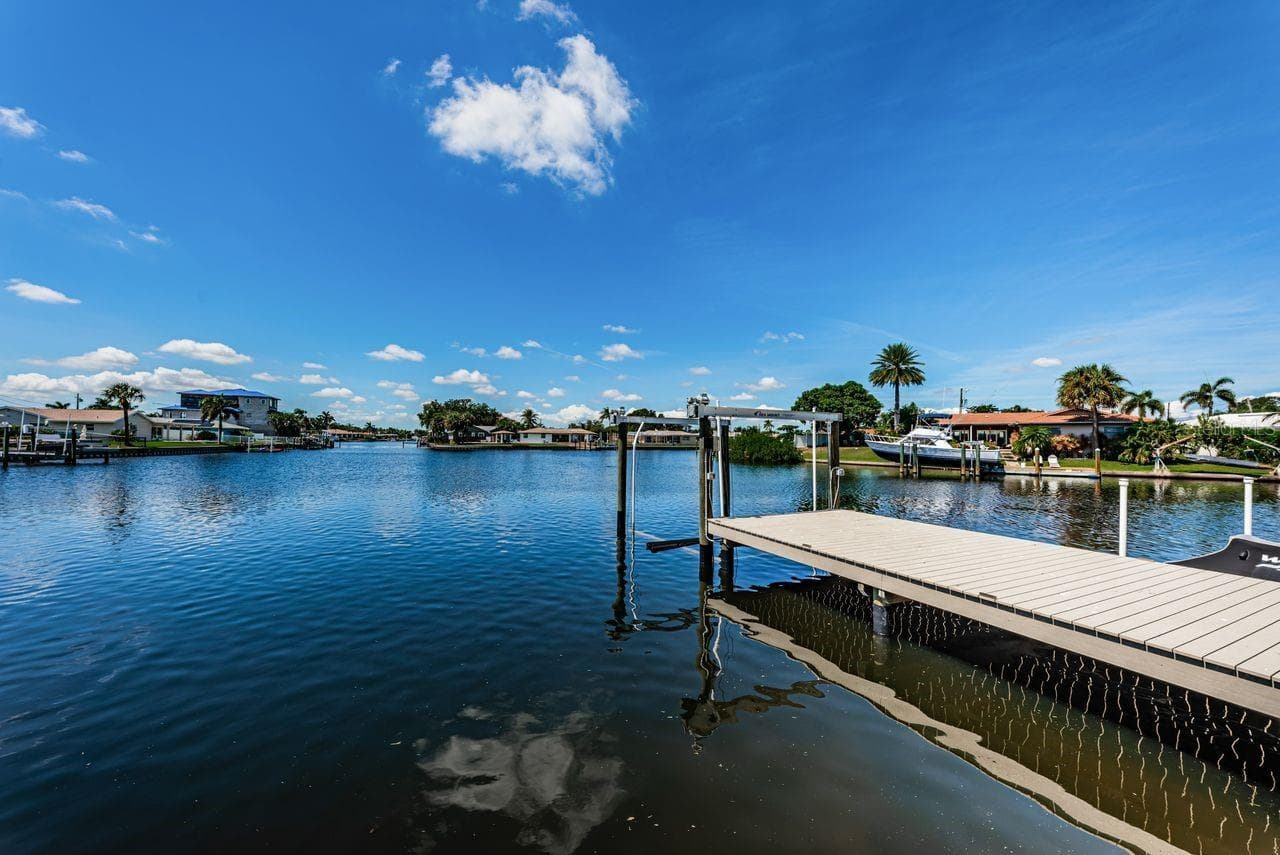 Who wouldn't love this water view! - 4280 13TH LN NE, ST PETERSBURG