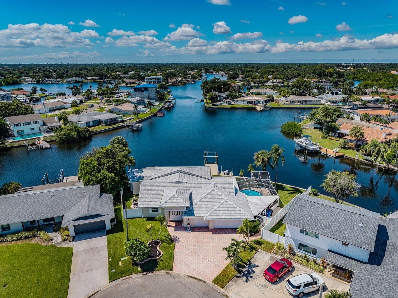 Quiet cul de sac location - 4280 13TH LN NE, ST PETERSBURG