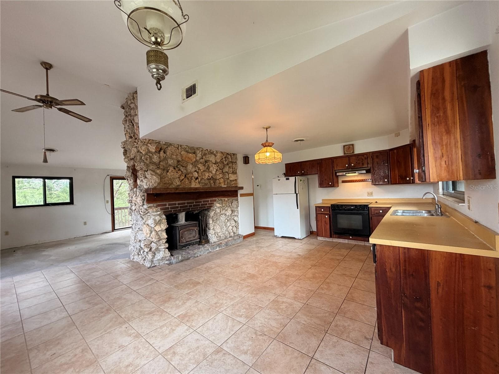 Single Family Residence at 12032 W WATERWOOD DR, CRYSTAL RIVER, photo 16 of 62