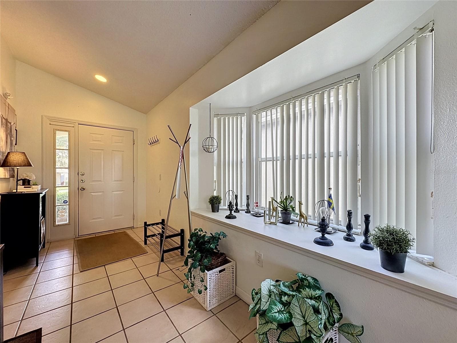 Single Family Residence at 1523 GULF VUE DR, HAINES CITY, photo 4 of 88
