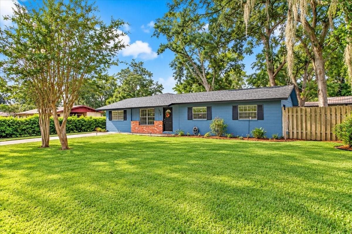 200 SW 264TH ST