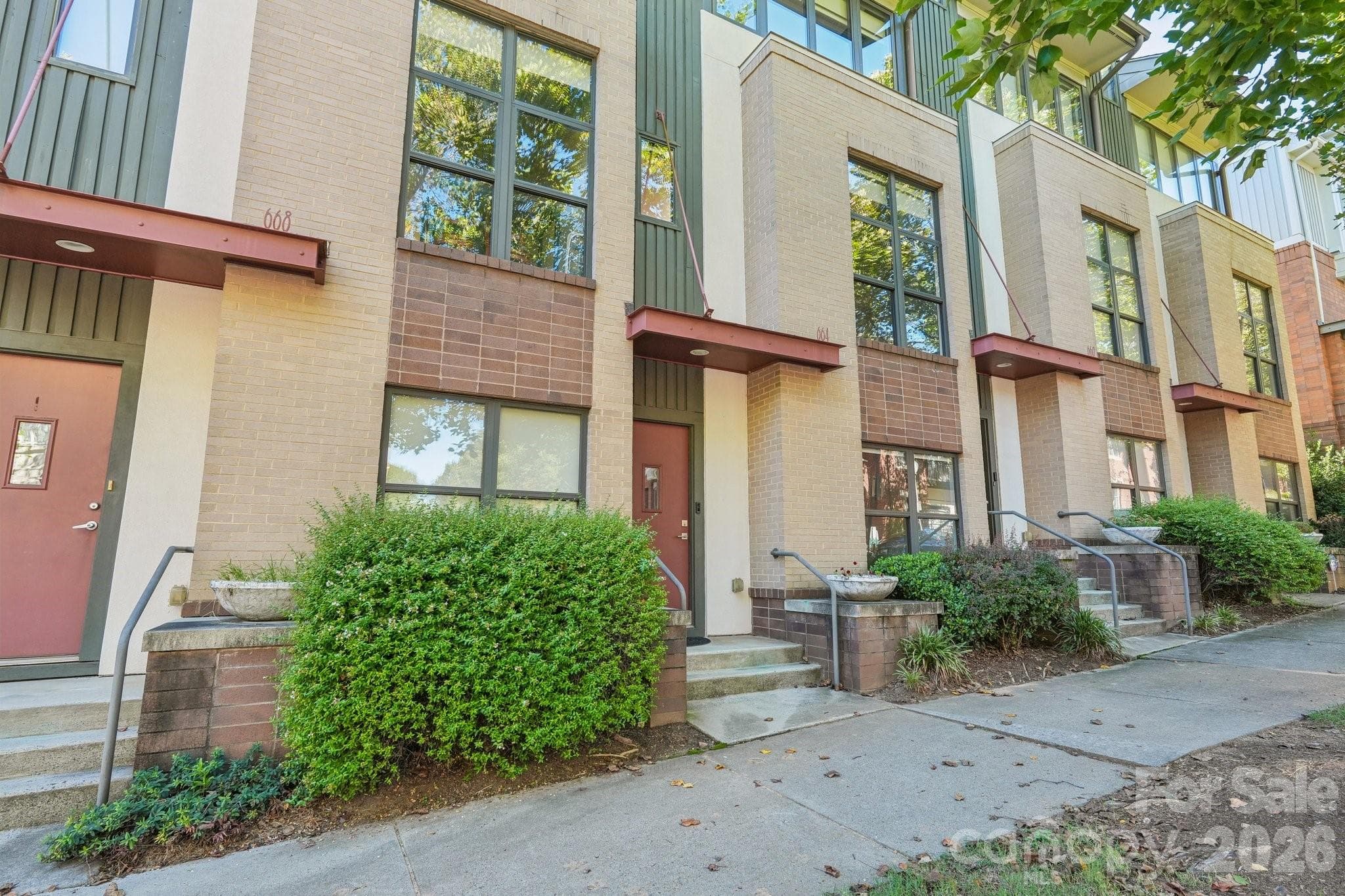 Condominium at 664 Garden District Drive, Charlotte, photo 2 of 47