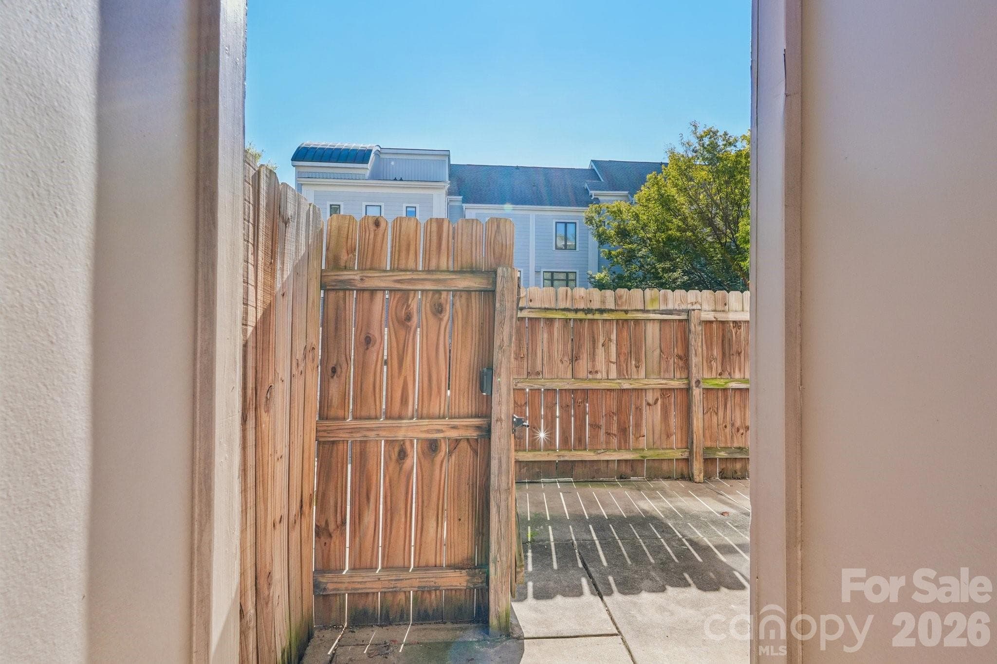 Condominium at 664 Garden District Drive, Charlotte, photo 37 of 47