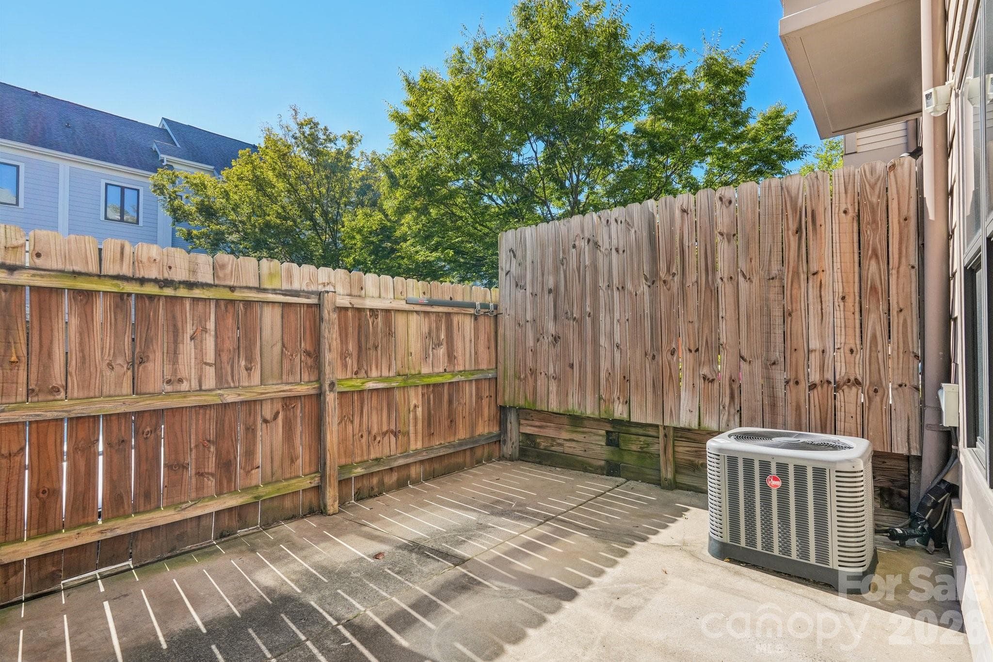 Condominium at 664 Garden District Drive, Charlotte, photo 38 of 47