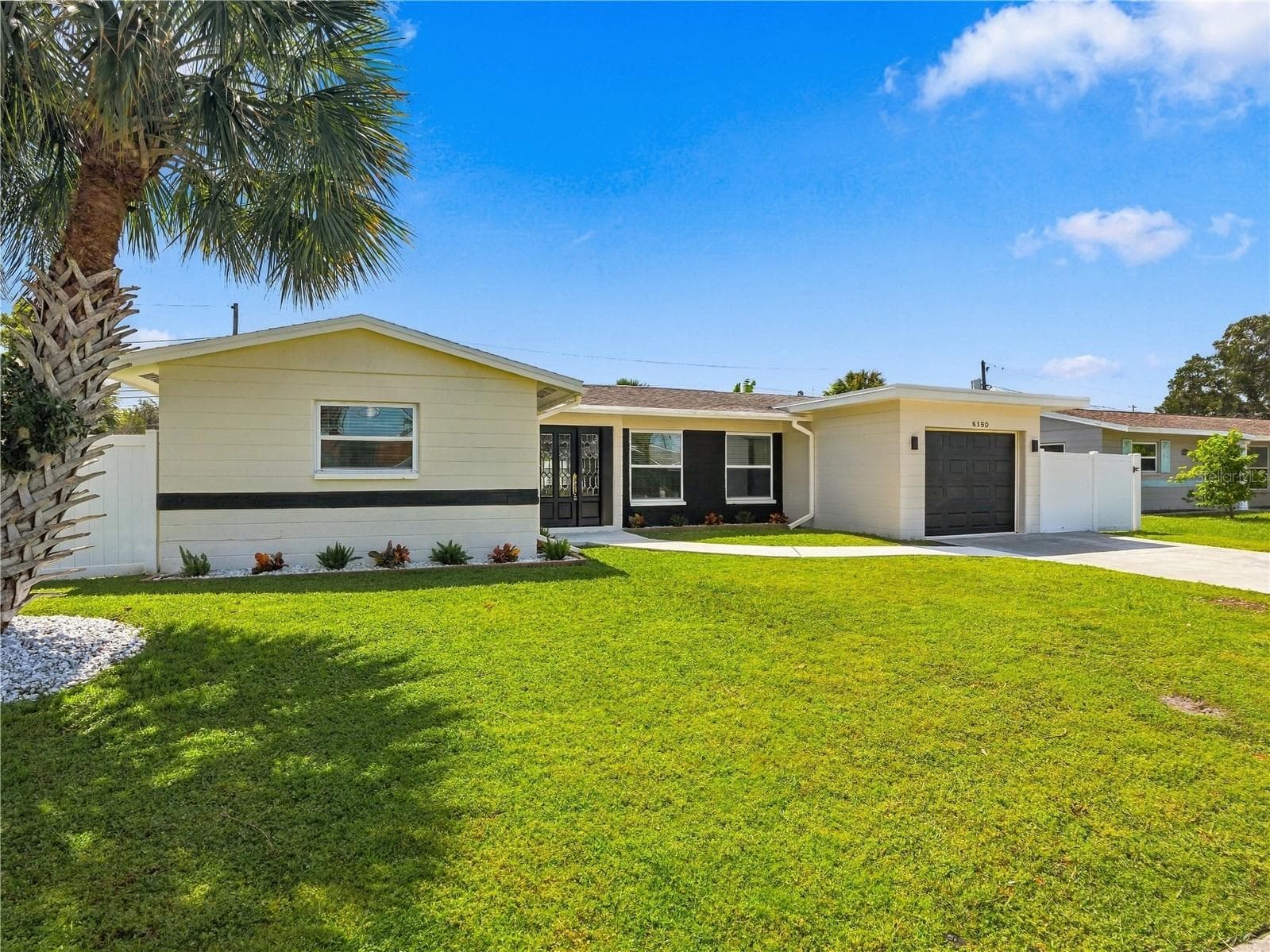 Single Family Residence at 6150 31ST AVE N, ST PETERSBURG, photo 2 of 37