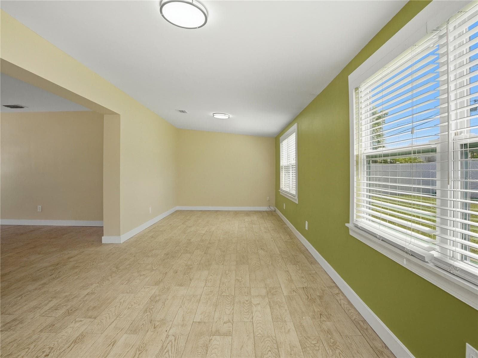 Single Family Residence at 6150 31ST AVE N, ST PETERSBURG, photo 7 of 37