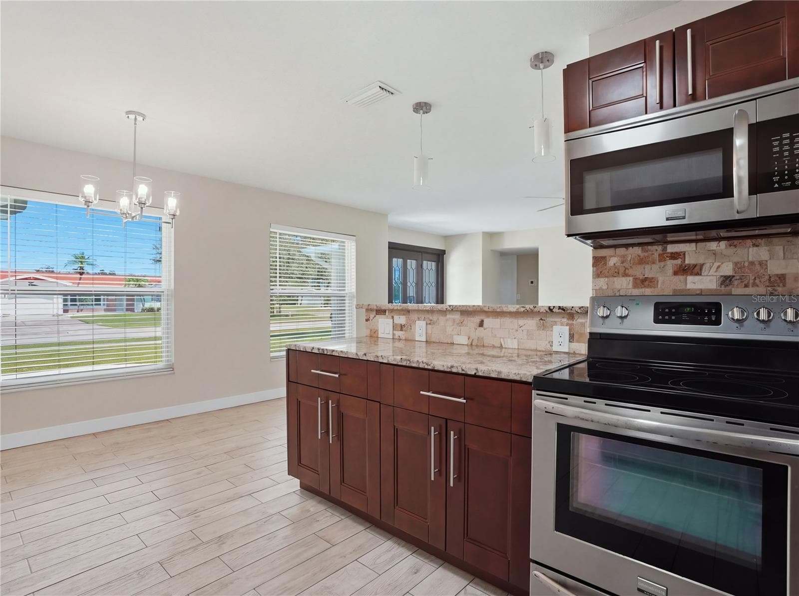 Single Family Residence at 6150 31ST AVE N, ST PETERSBURG, photo 13 of 37