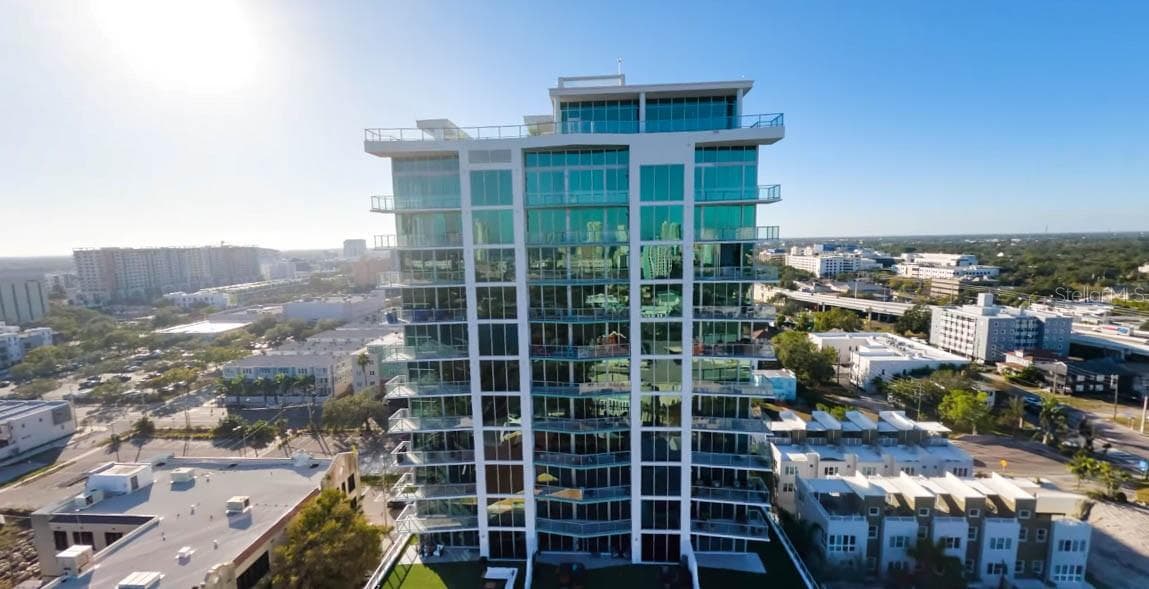 Condominium at 777 3RD AVE N #1503, ST PETERSBURG, photo 2 of 29
