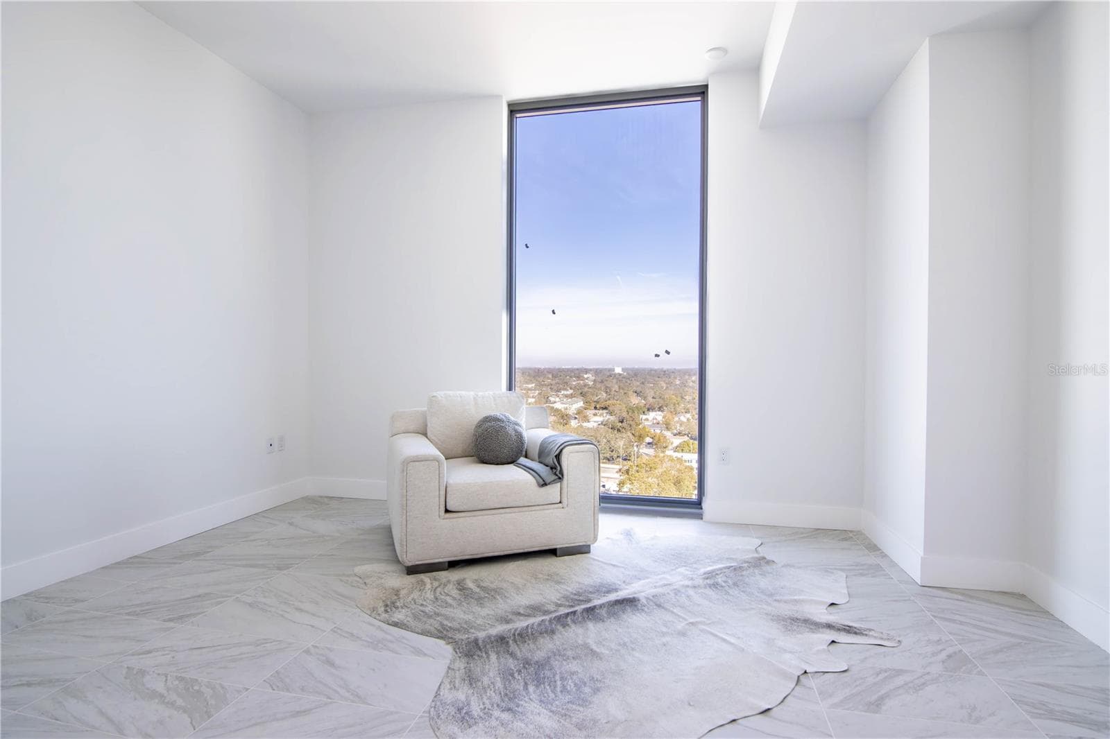 Secondary bedroom with floor to ceiling window - 777 3RD AVE N #1503, ST PETERSBURG