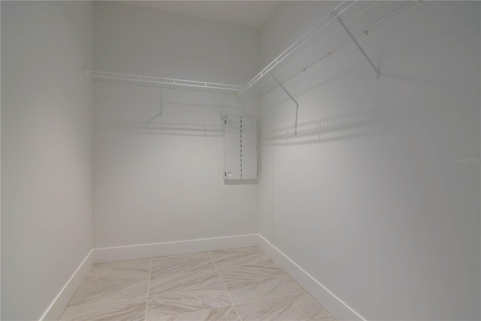 Spacious walk in closet - 777 3RD AVE N #1503, ST PETERSBURG