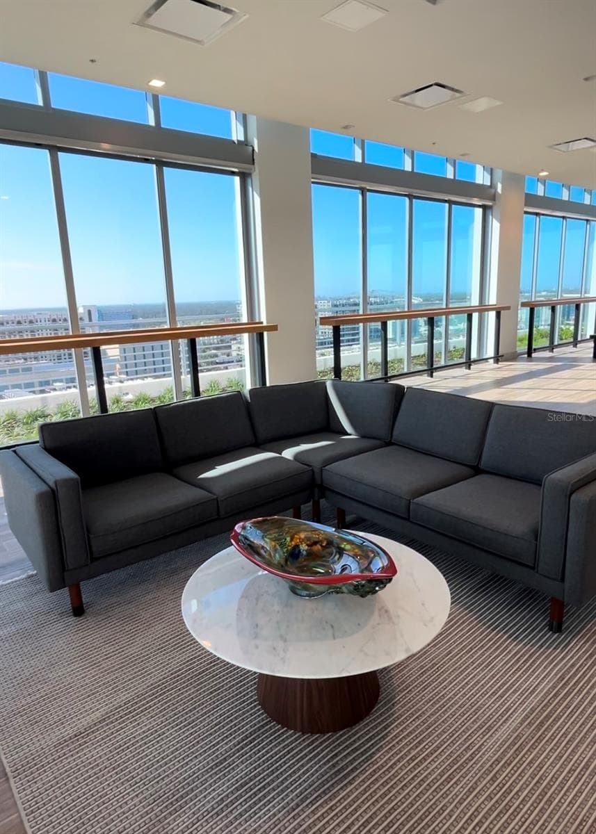 Condominium at 777 3RD AVE N #1503, ST PETERSBURG, photo 21 of 29