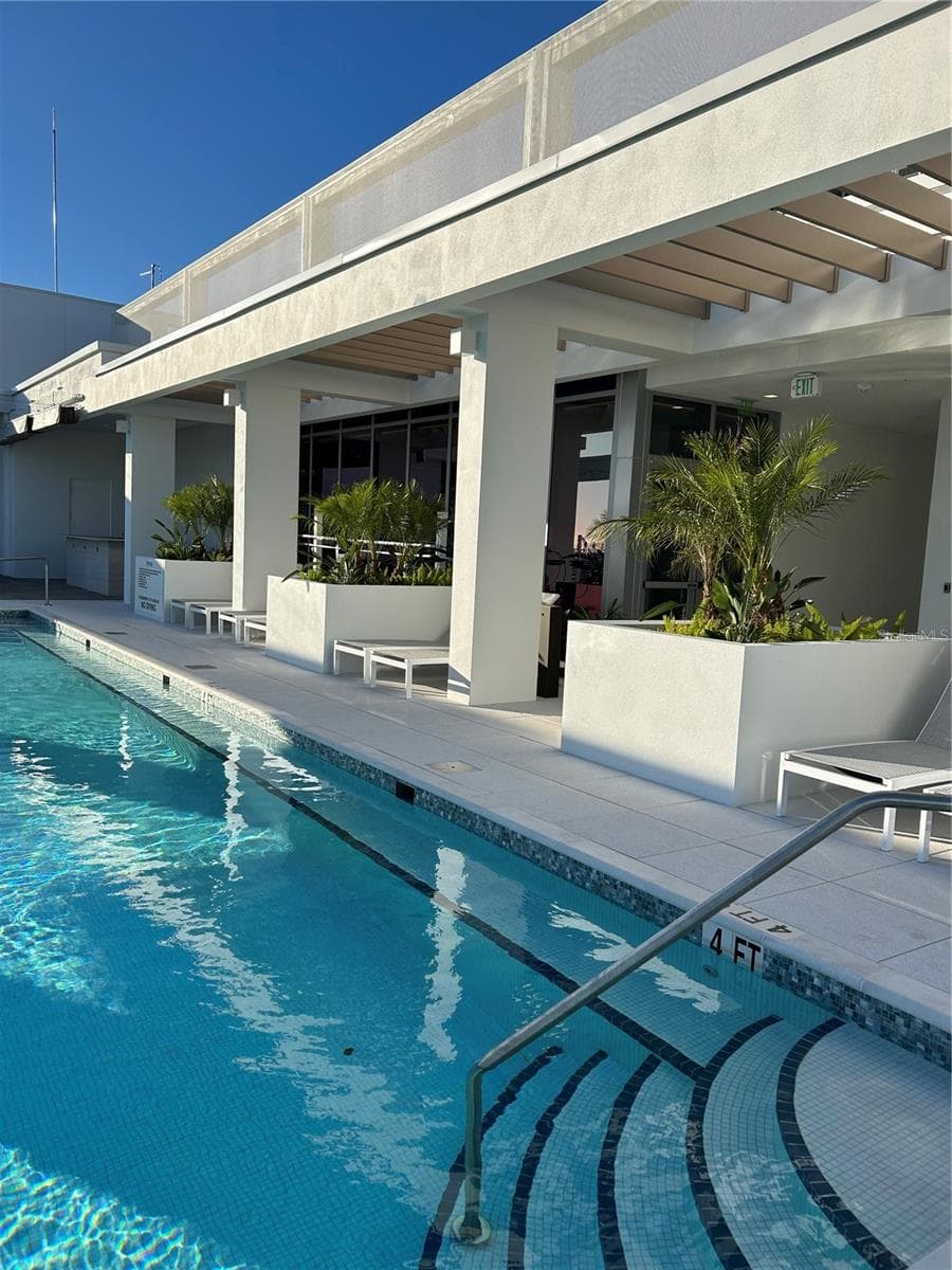 Condominium at 777 3RD AVE N #1503, ST PETERSBURG, photo 28 of 29