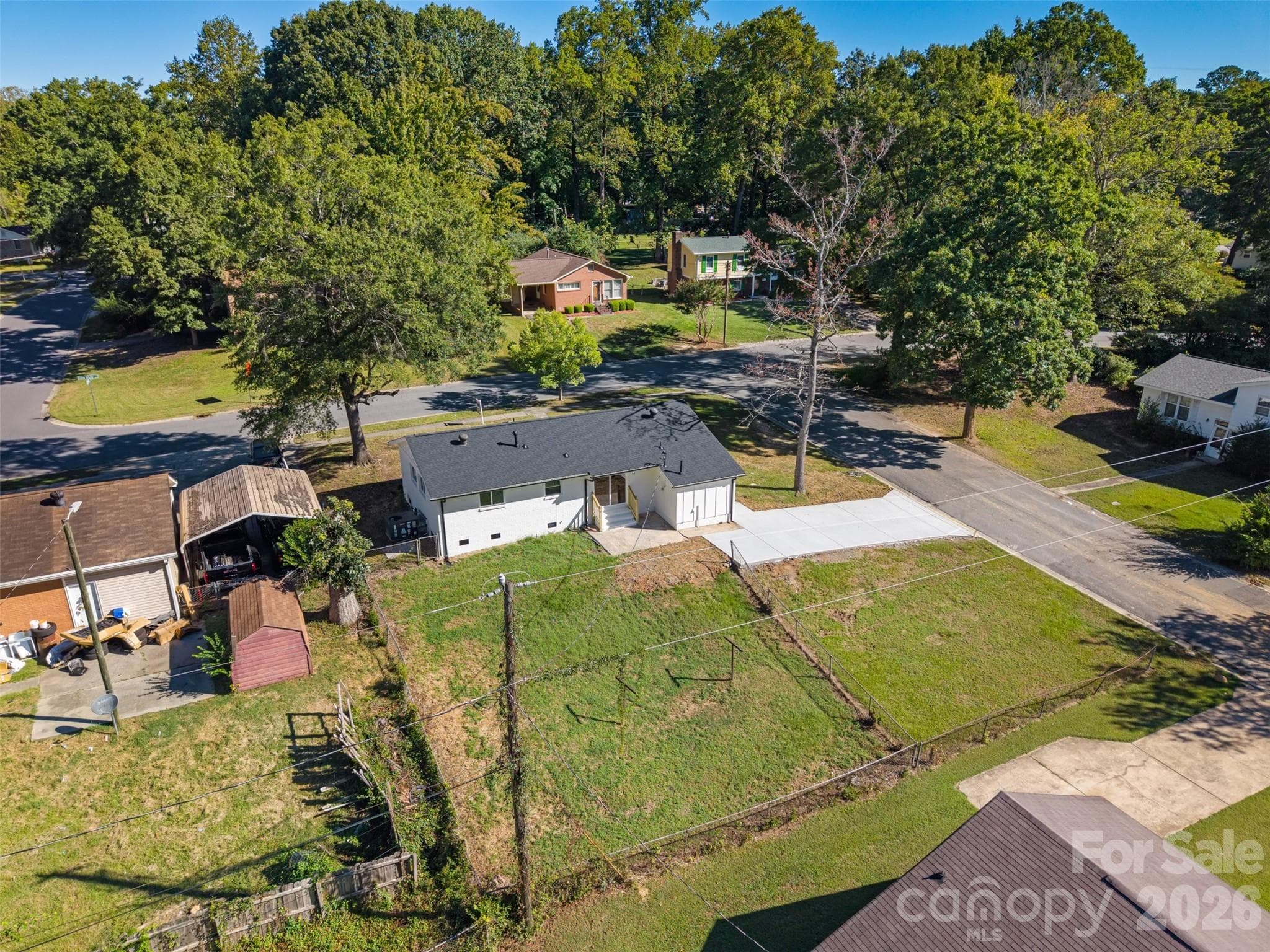 Single Family Residence at 5618 Snow White Lane, Charlotte, photo 6 of 25