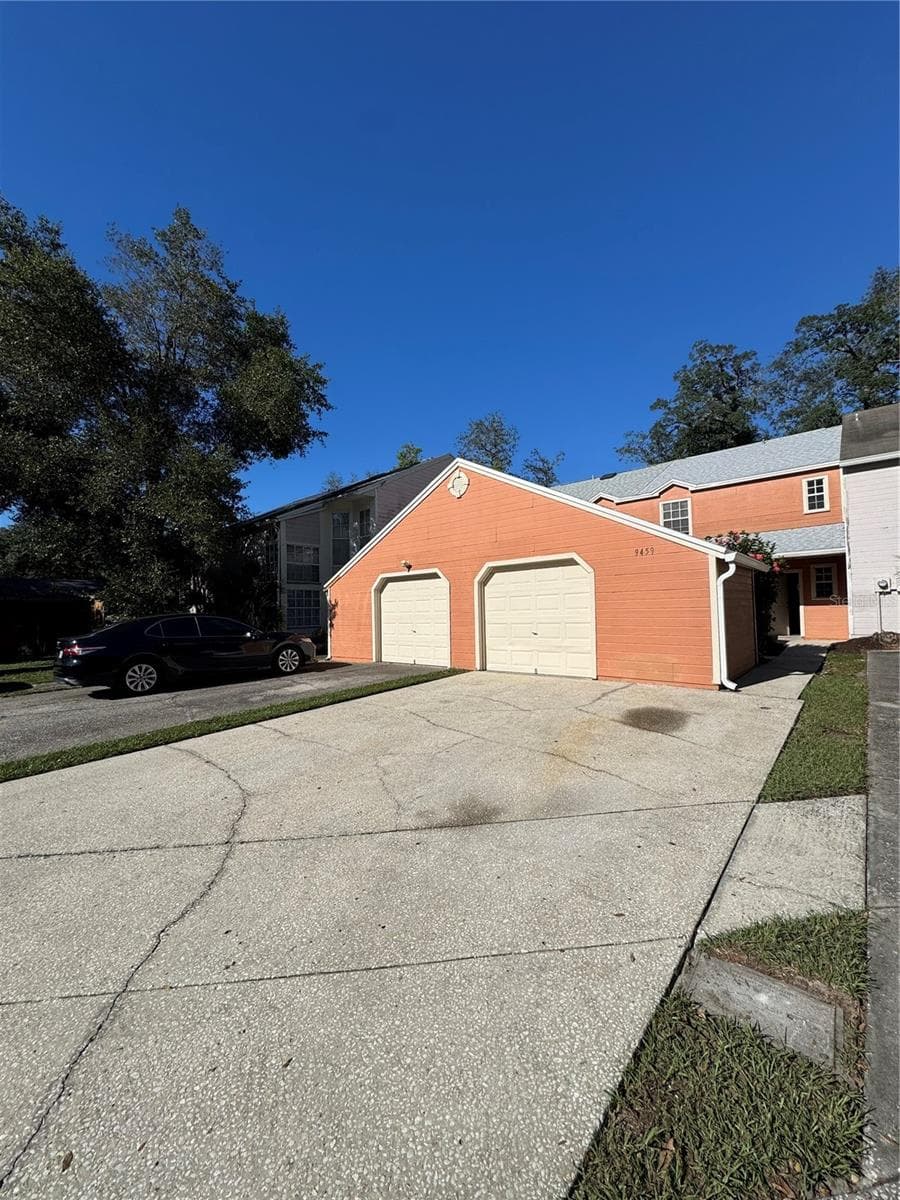 Townhouse at 9459 FOREST HILLS CIR, TAMPA, photo 31 of 32