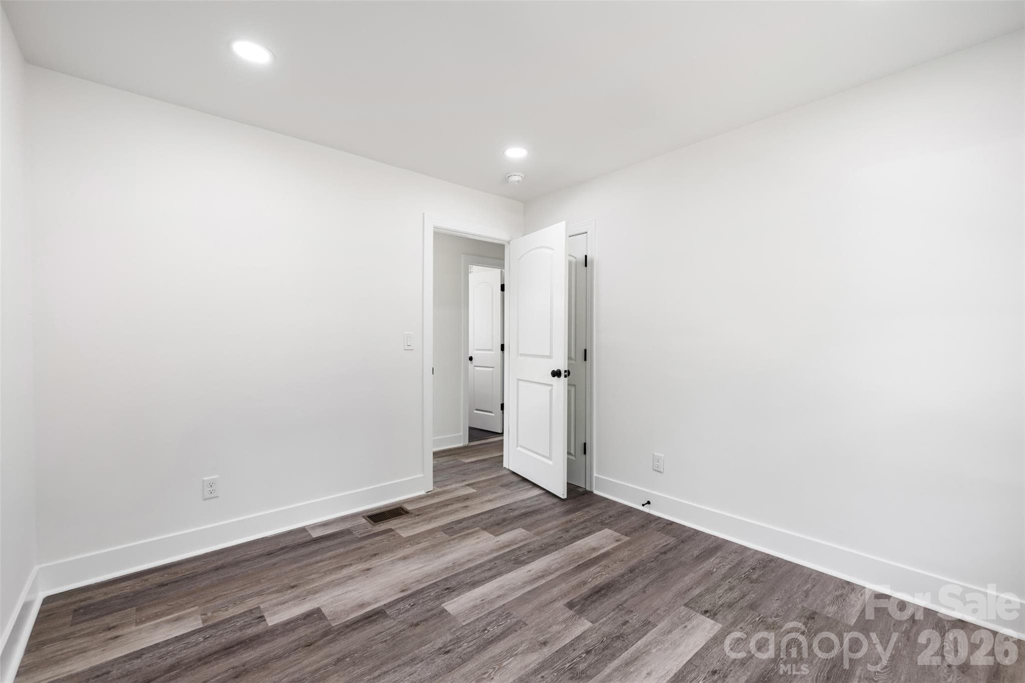 Single Family Residence at 5618 Snow White Lane, Charlotte, photo 16 of 25