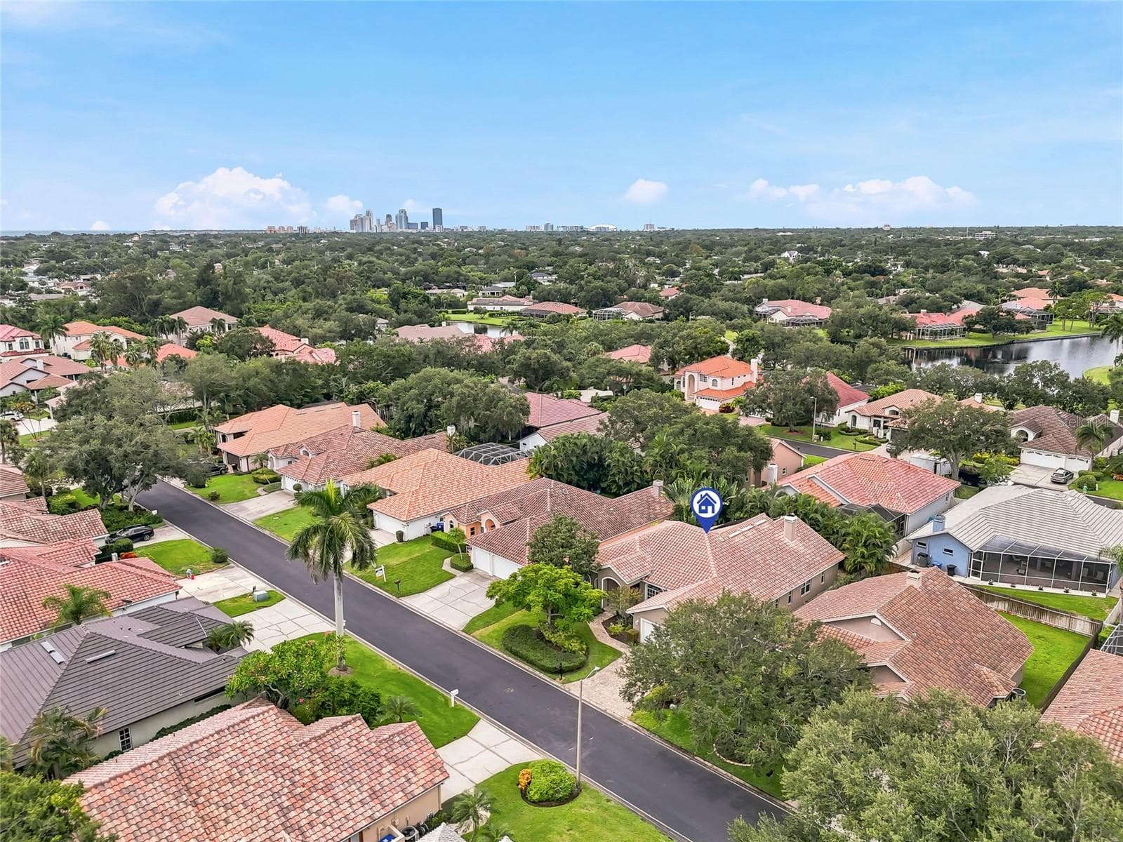 Minutes to downtown St. Pete. - 4851 WINDMILL PALM TER NE, ST PETERSBURG