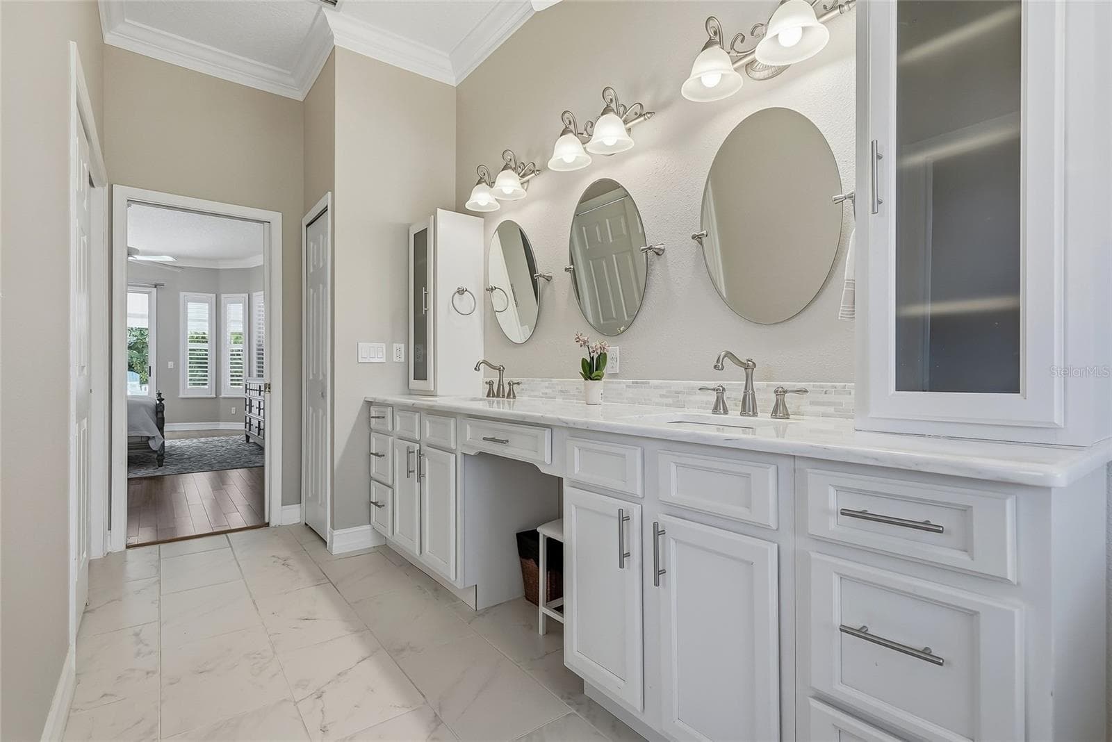 Space for all your toiletries and towels. - 4851 WINDMILL PALM TER NE, ST PETERSBURG